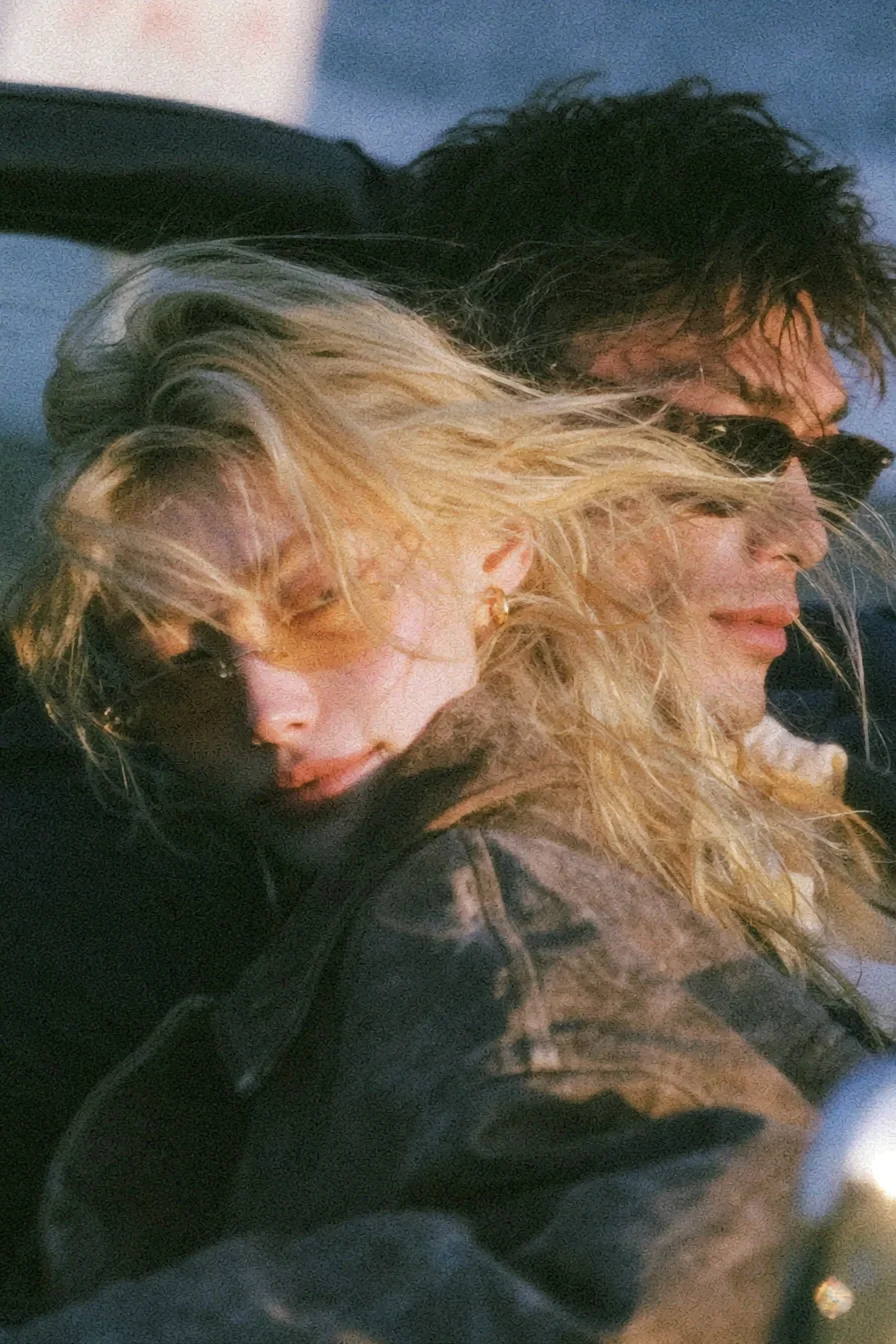 Cinematic vintage couple driving prompt