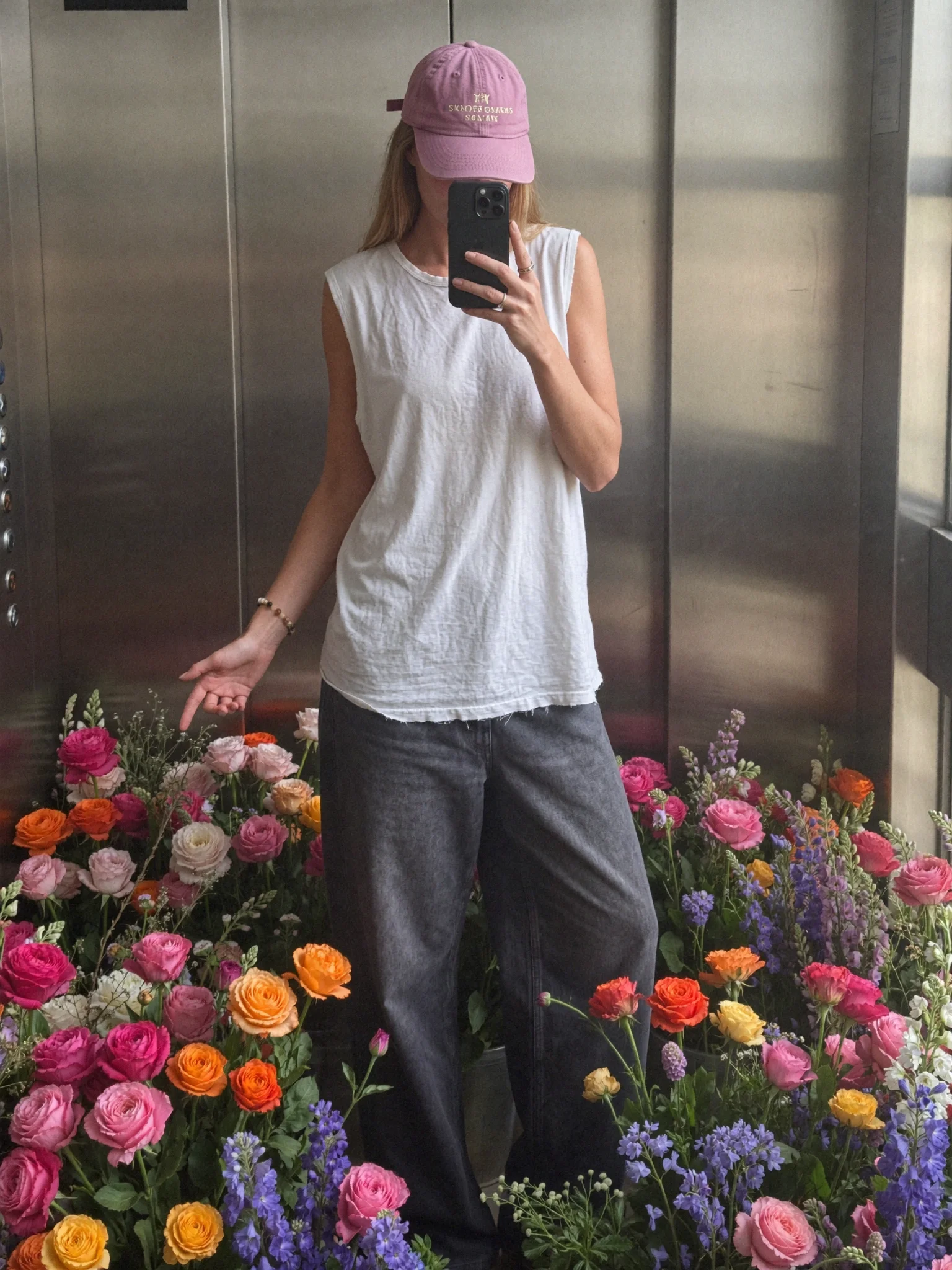 Casual minimalist aesthetic fashion prompt