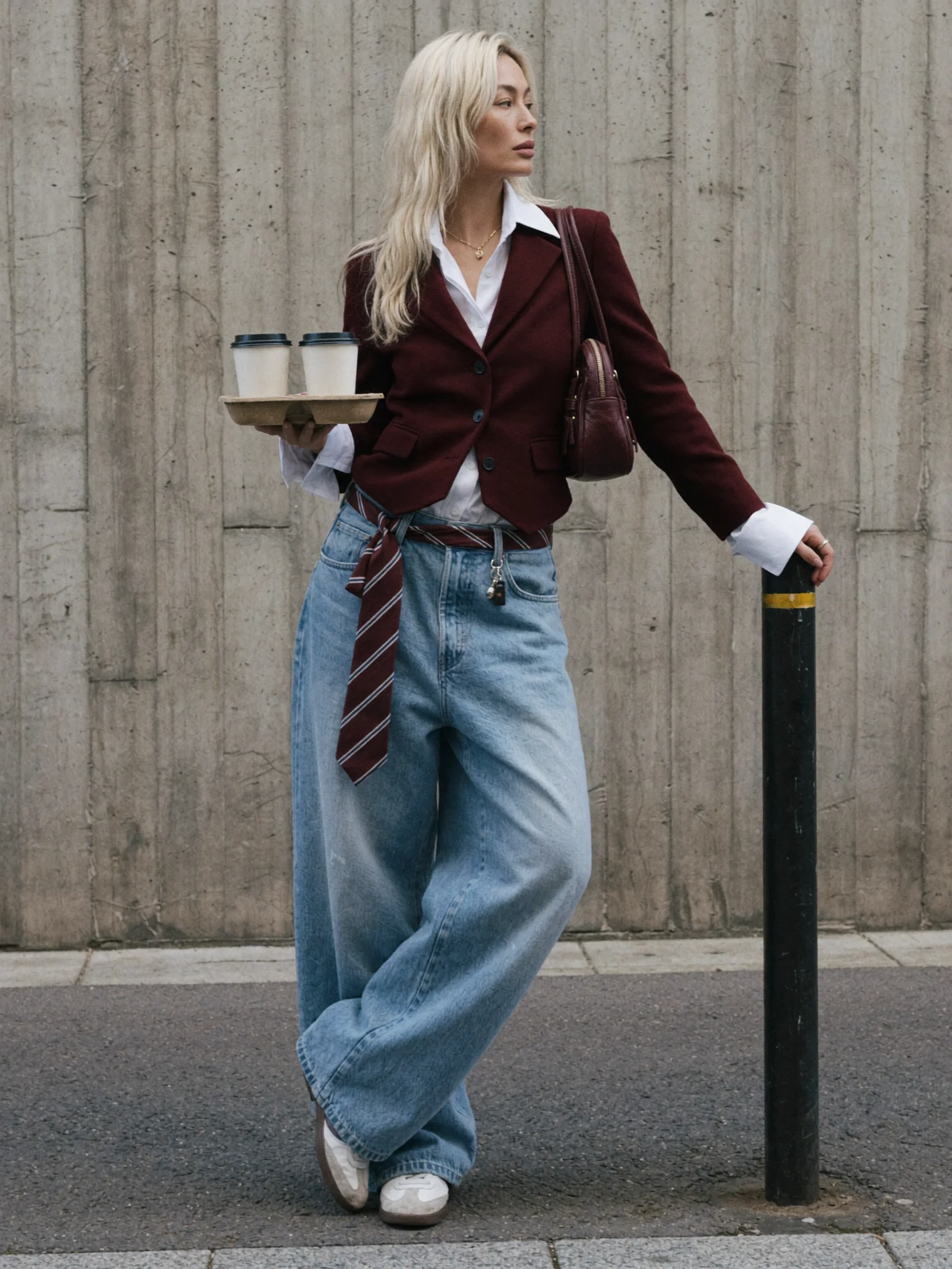 Casual Seoul street style fashion prompt